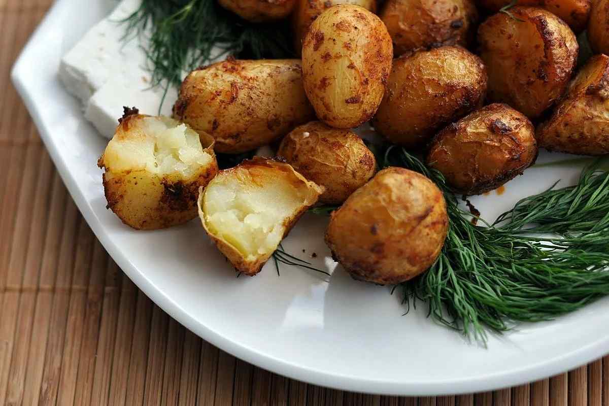 Як приготувати смажену картоплю з беконом