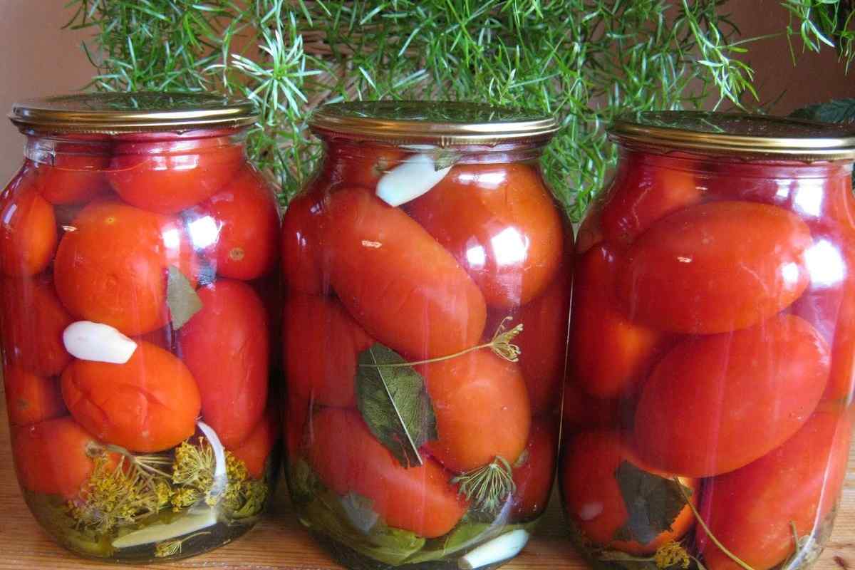 Як приготувати помідори на зиму