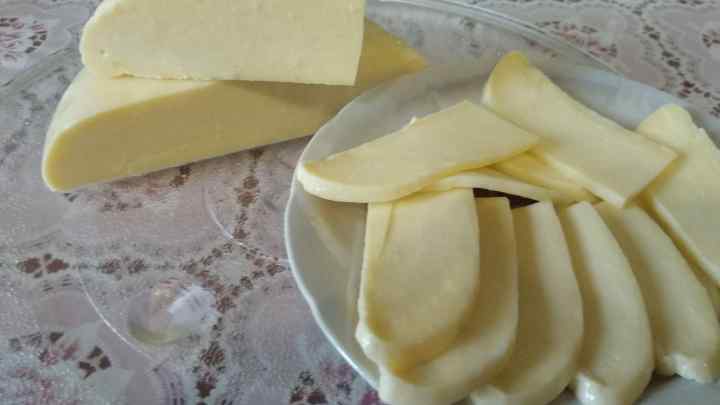 Як приготувати сир сулугуні