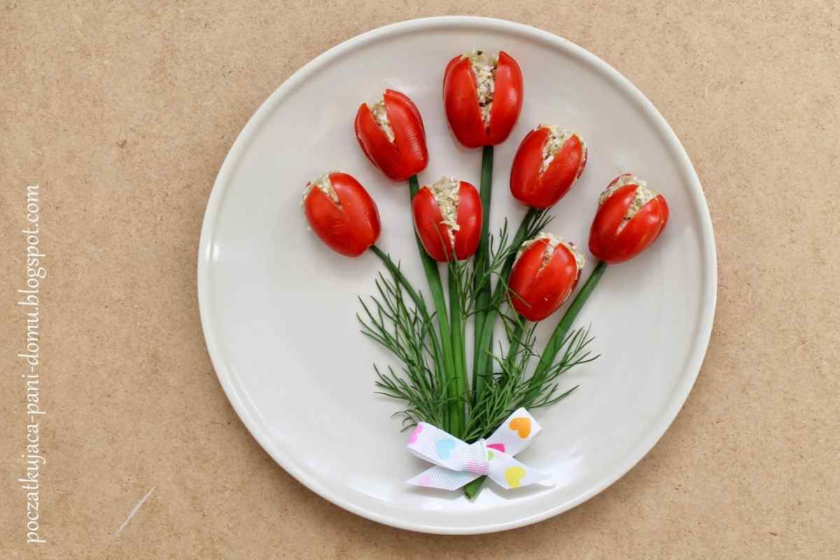 Як зробити тюльпани з помідорів