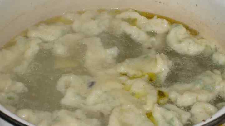 Як приготувати суп з клецками в мультиварку