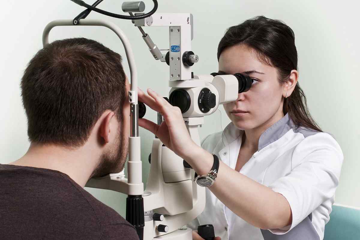 Як проходить огляд грудничків у окуліста