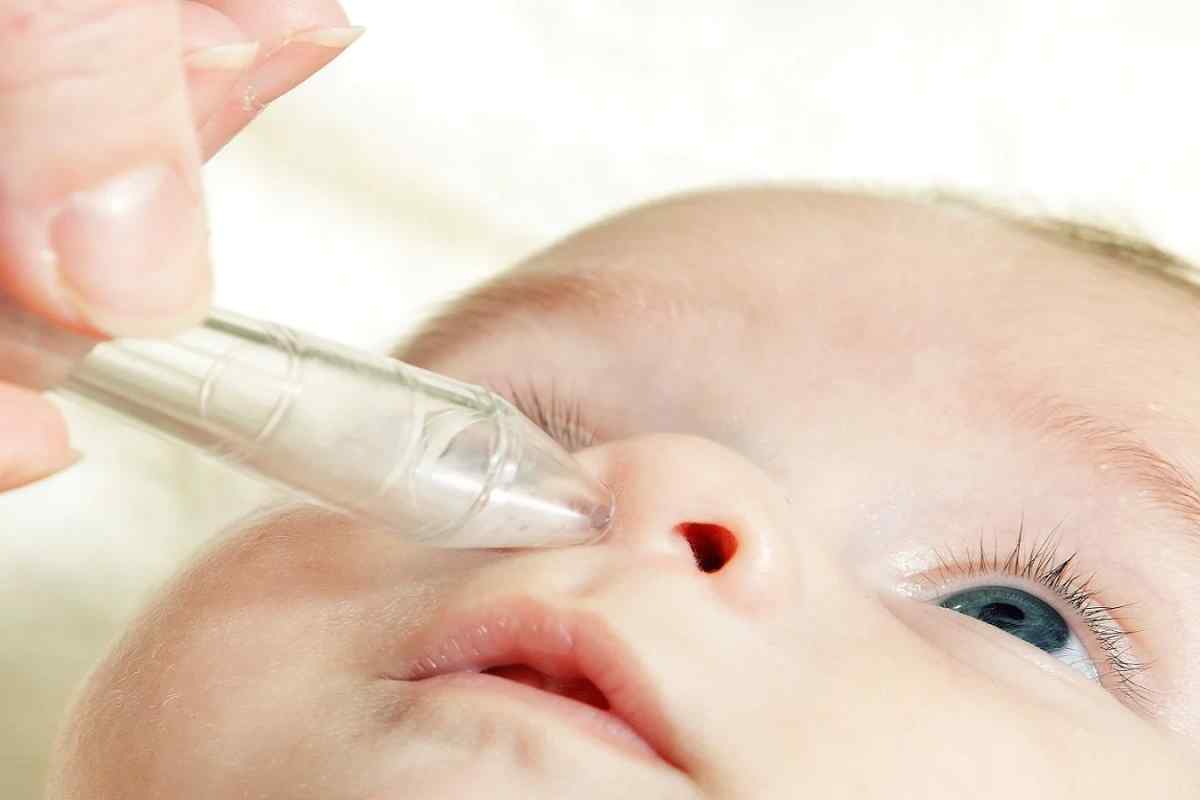Чим краще промивати ніс дитині при нежиті
