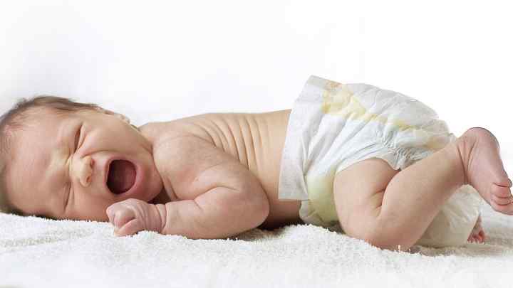 Чому набухають грудні залози у новонародженої