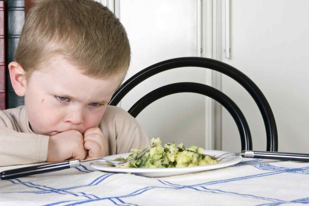 Чому дитина погано їсть