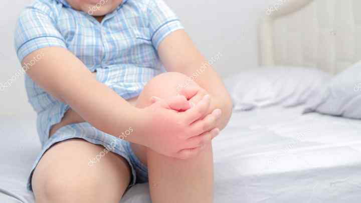 Чому болить нога у дитини