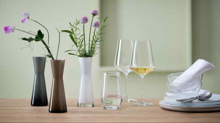 Як прикрасити інтер 'єр вазами