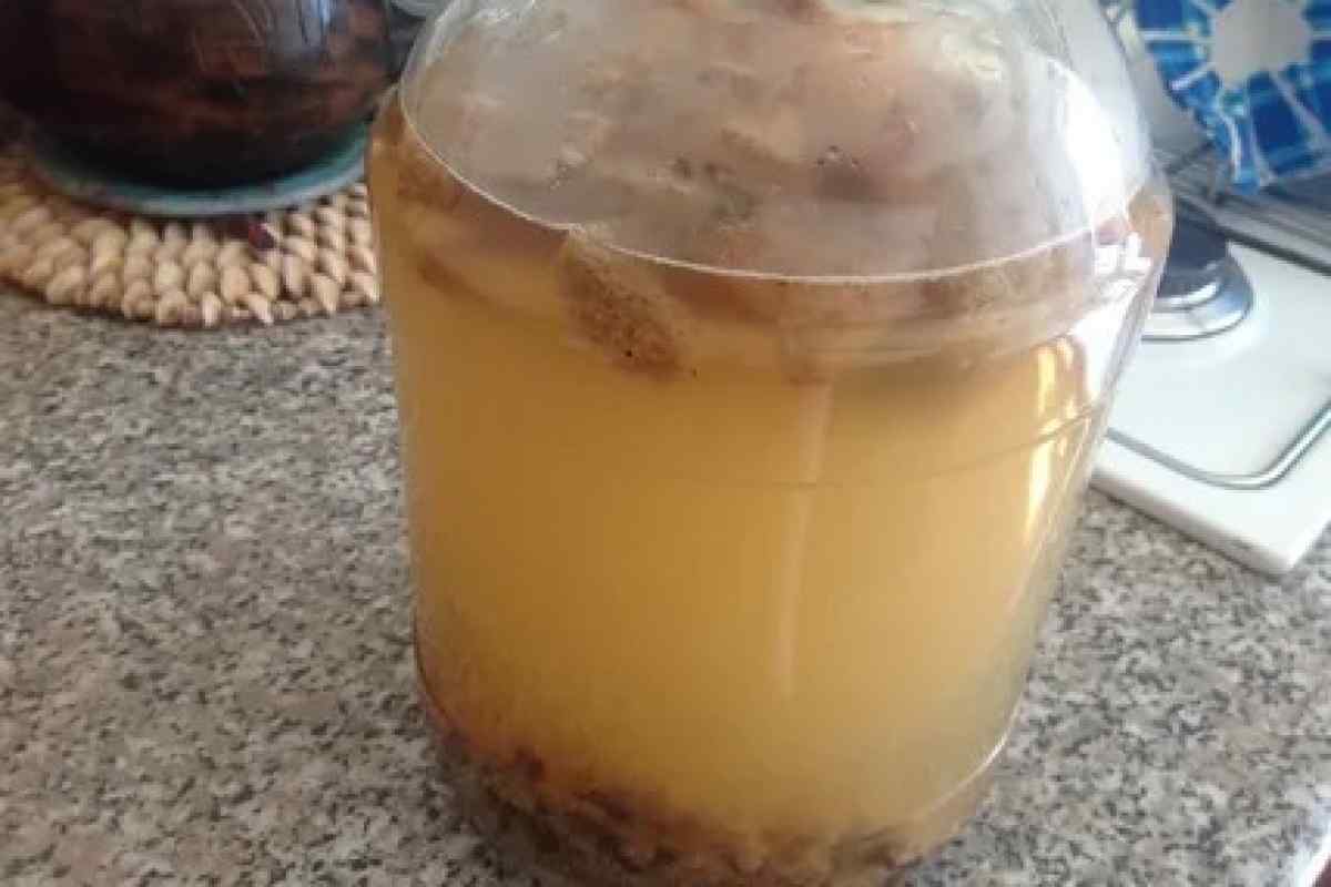 Фітнес-млинці з брусникою на меду