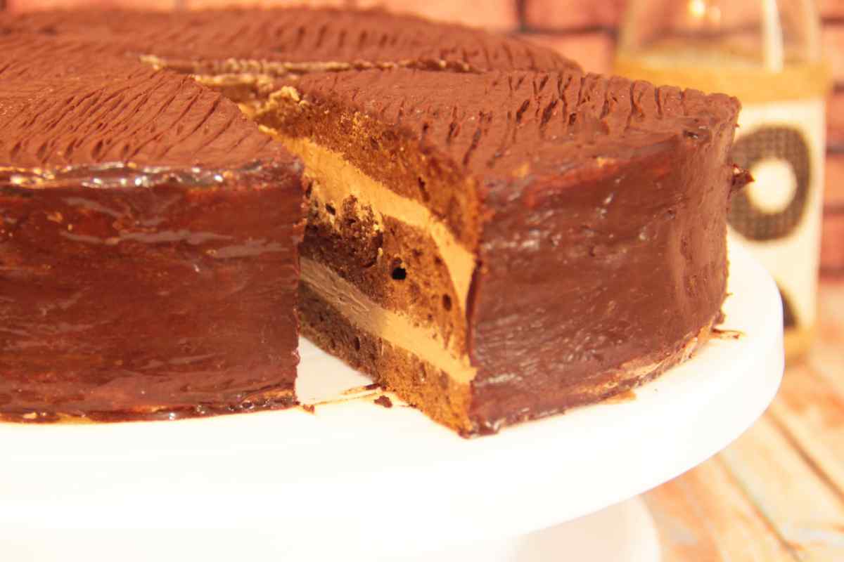 Як приготувати торт "" Прага "": класичний рецепт
