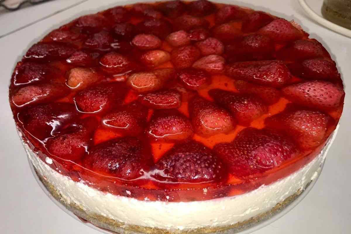 Творожний торт з ягодами