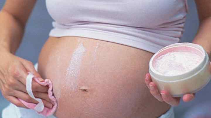 Який крем позбавить розтяжок під час вагітності