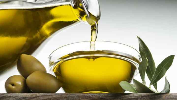 Оливкова олія від розтяжок: ефективність, правила використання