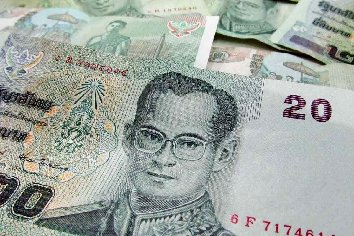 Евро или доллар в тайланде. Тайские купюры. Тайский бат. Валюта Таиланда. Денежная валютатаилагнда.
