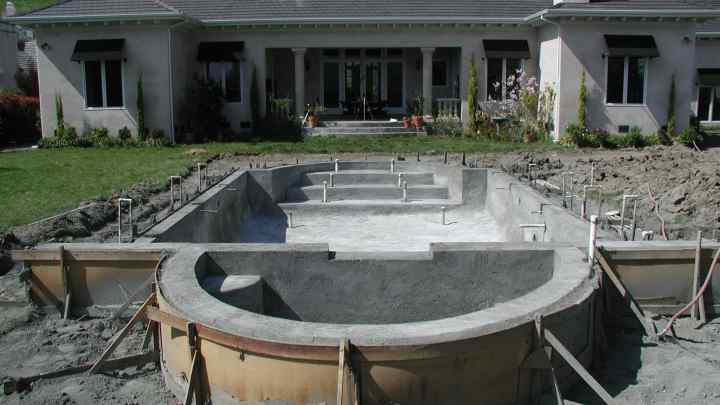 Як відремонтувати басейн