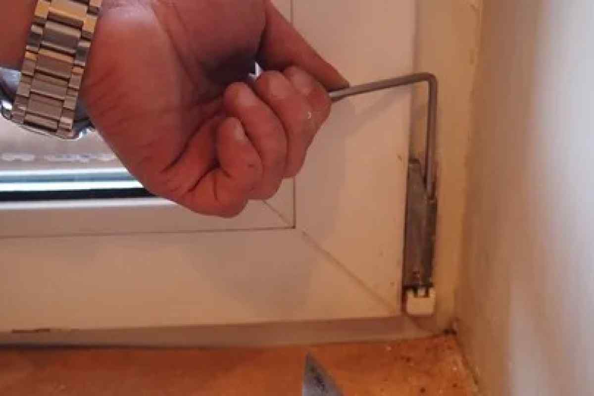 Як відрегулювати фурнітуру пластикового вікна своїми руками