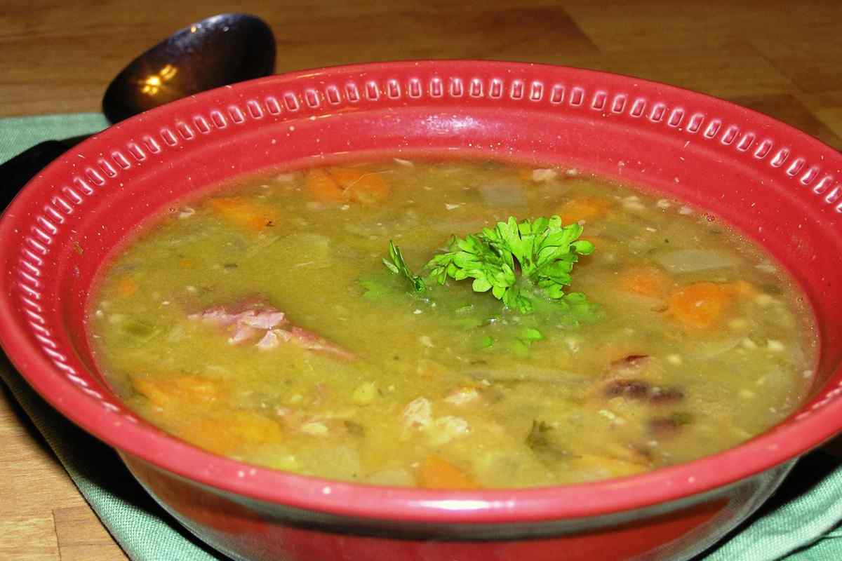 Як приготувати гороховий суп у мультиварку