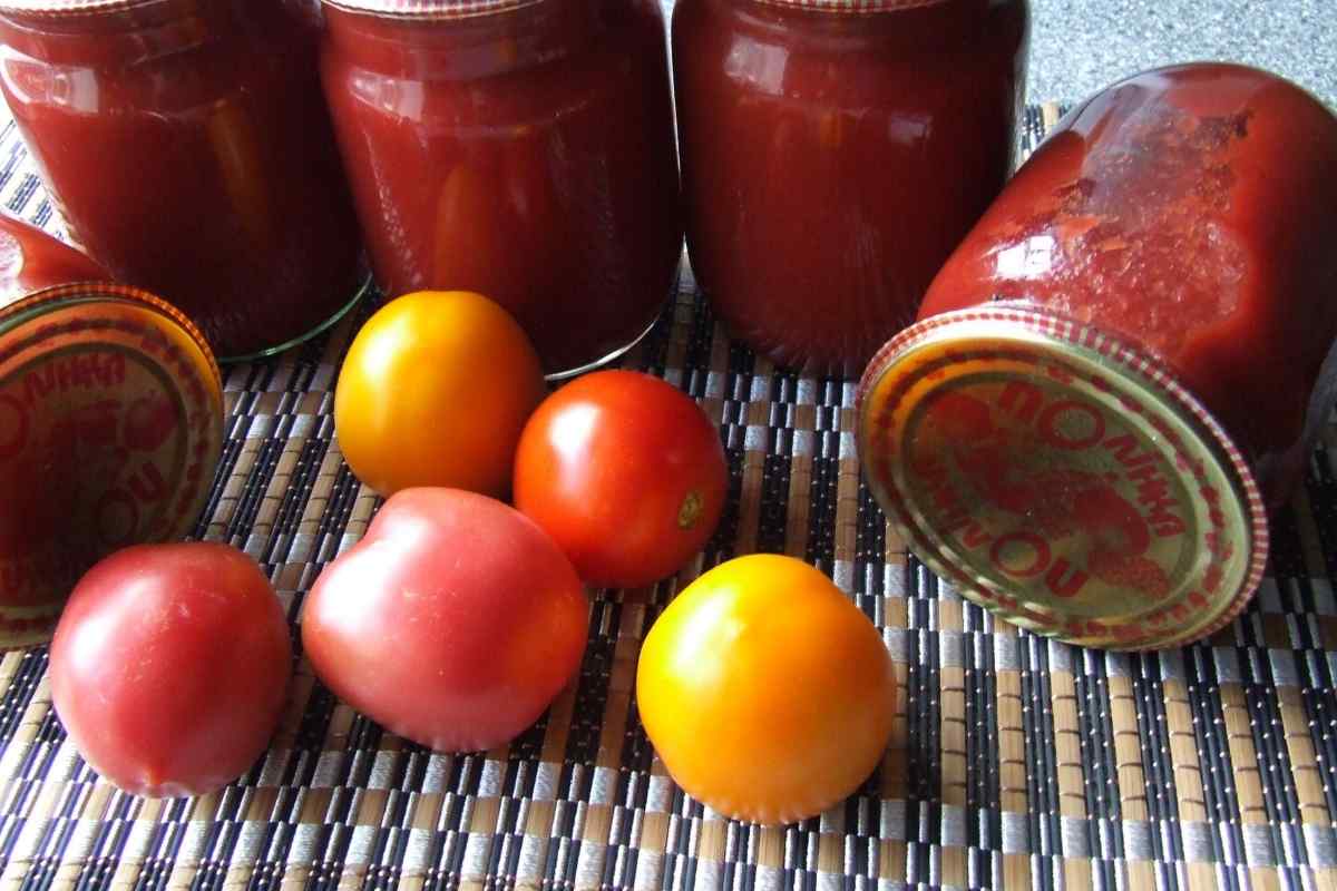 Заготовки на зиму: домашній кетчуп з помідор