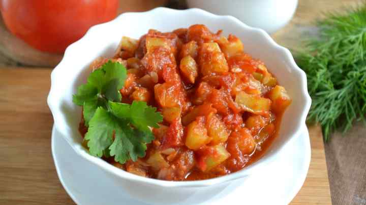 Як приготувати овочеве рагу з куркою, з капустою і картоплею