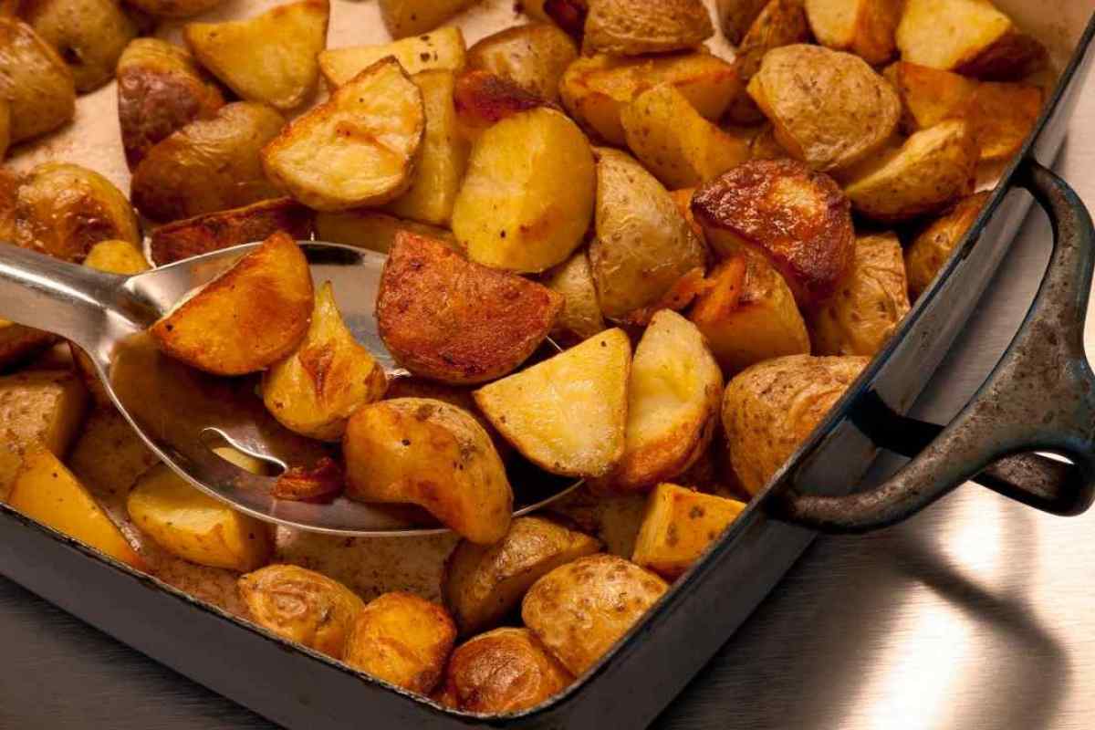 Як приготувати м "ясо з кабачками та картоплею в духовці