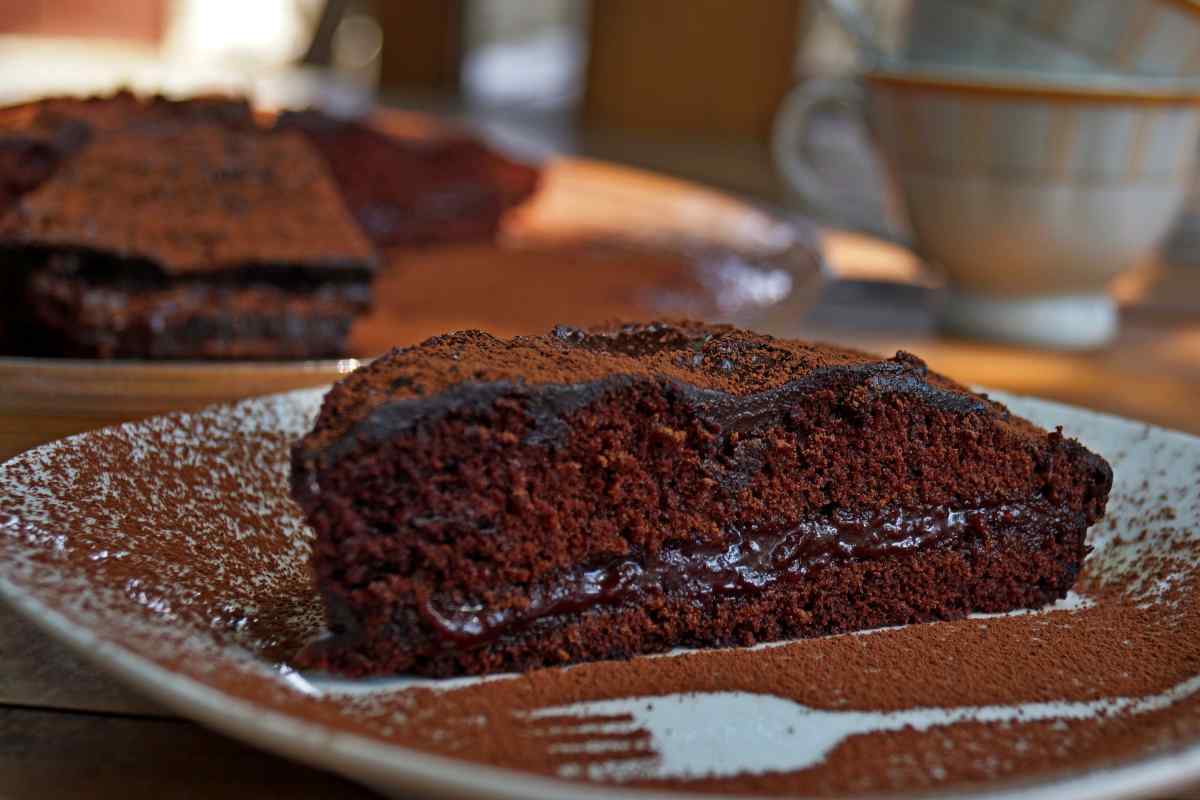 Коврижка с какао рецепт. Шоколадный пирог со сливами. Коврижка шоколадная. Сливовая начинка. Не за какие коврижки.