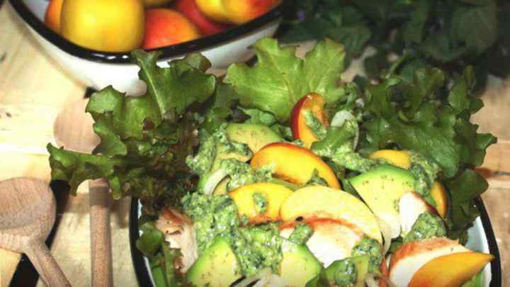 Ягідний салат зі смаженим нектарином