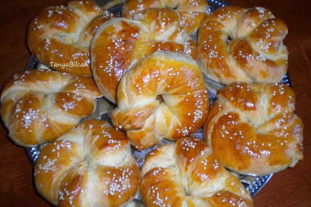 Як приготувати турецькі булочки "Ачма"