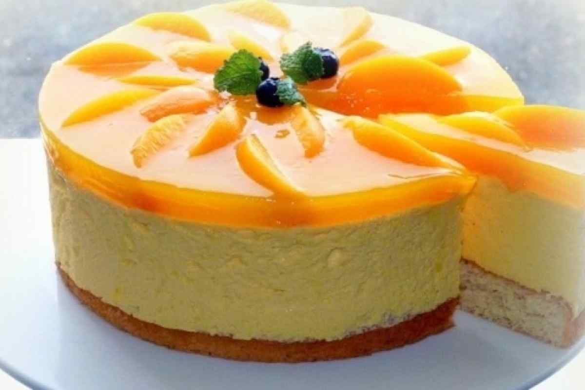 Торт-суфле з прошарком з апельсинового джему