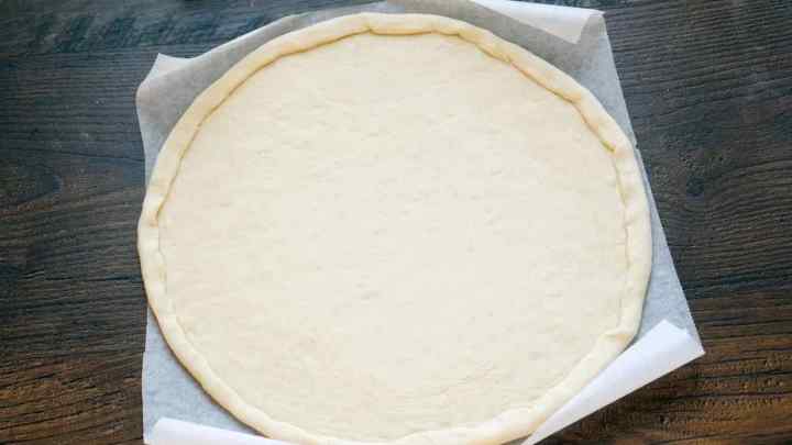 Як приготувати тісто на піцу