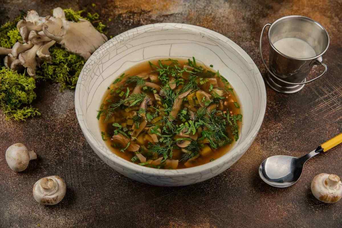Китайський грибний суп