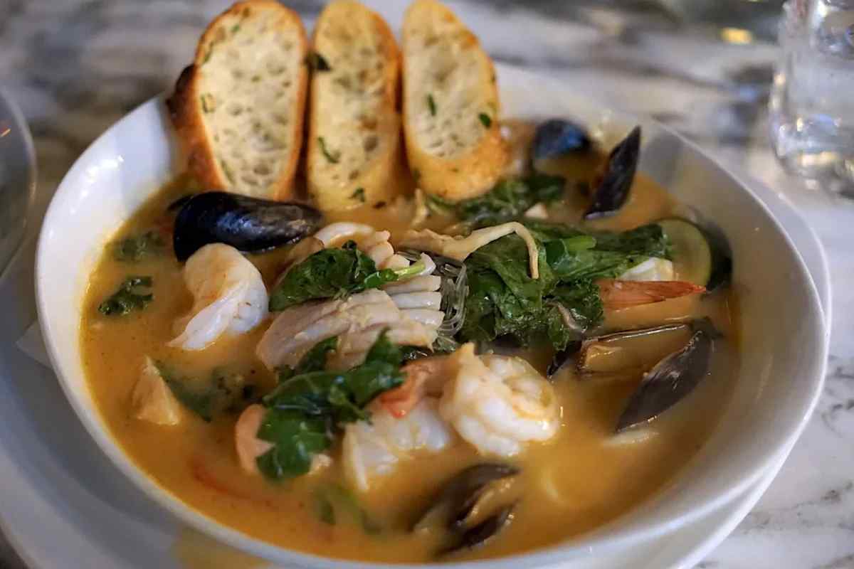 Як приготувати італійський суп з рибою