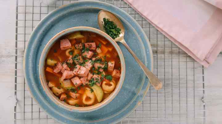Як приготувати суп із сосисок
