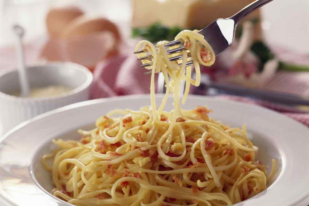 Спагетті з цукіні і пармезаном