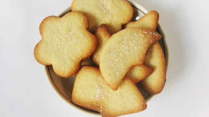 Як спекти просте печиво