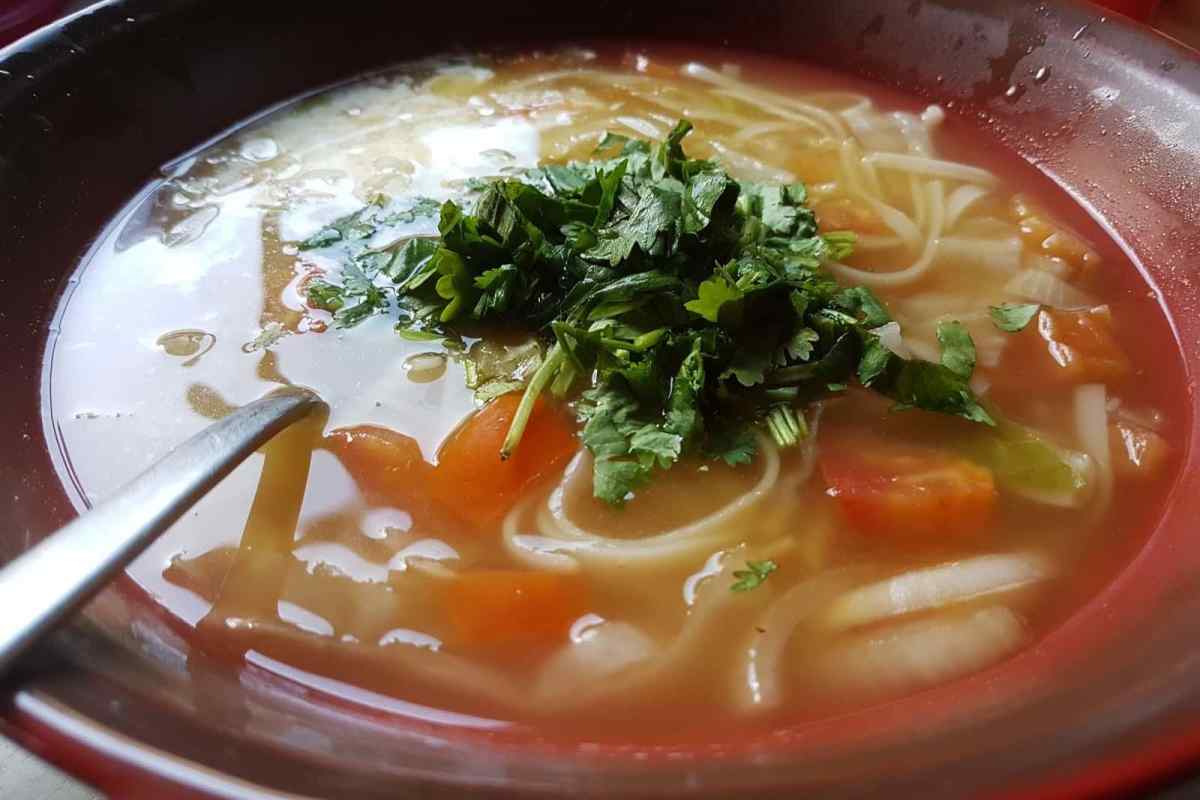Як приготувати локшину для супу
