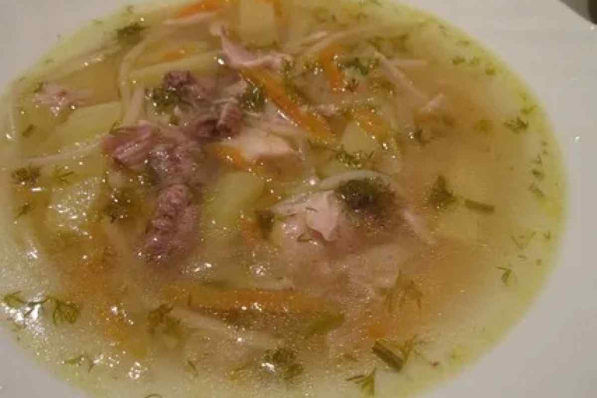 Як смачно приготувати курячий суп з вермішеллю