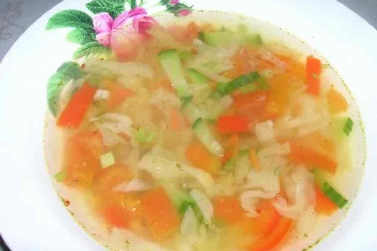 Як приготувати поживний овочевий суп