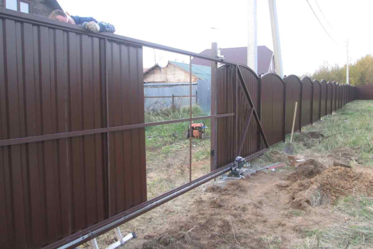 Як правильно встановити паркан