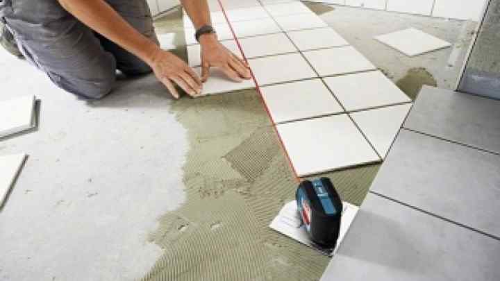 Як укласти кахельну плитку на підлогу