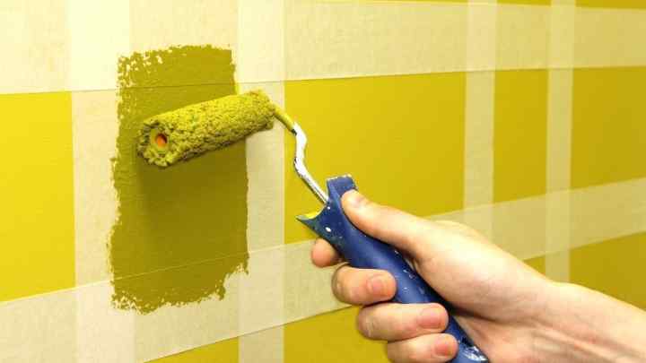 Як пофарбувати стіни водоемульсійною фарбою