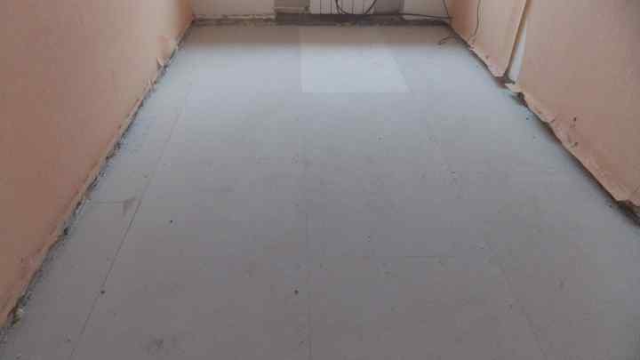 Сухий метод вирівнювання підлоги - регульовані підлоги