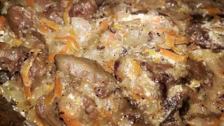 Як приготувати печінку з грибами в сметаному соусі