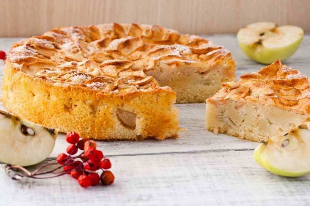 Як приготувати яблучно-медовий пиріг