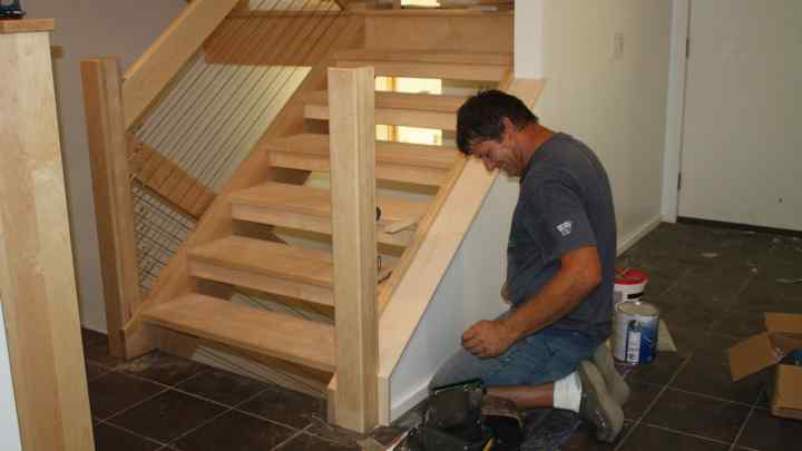 Як зробити міжповерхові сходи