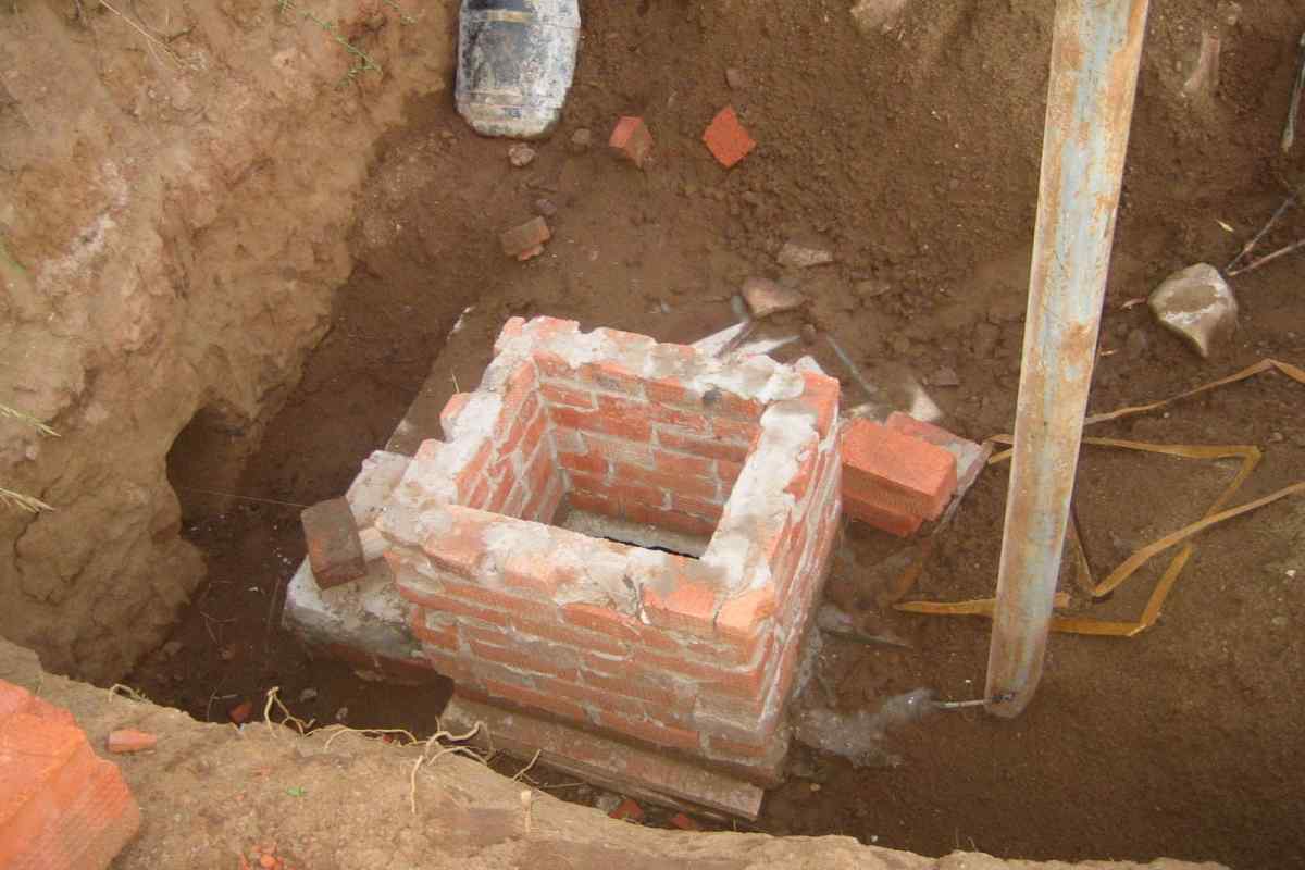 Як побудувати вигрібну яму