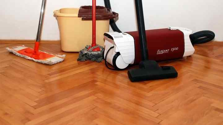 Як правильно мити підлогу з ламінату