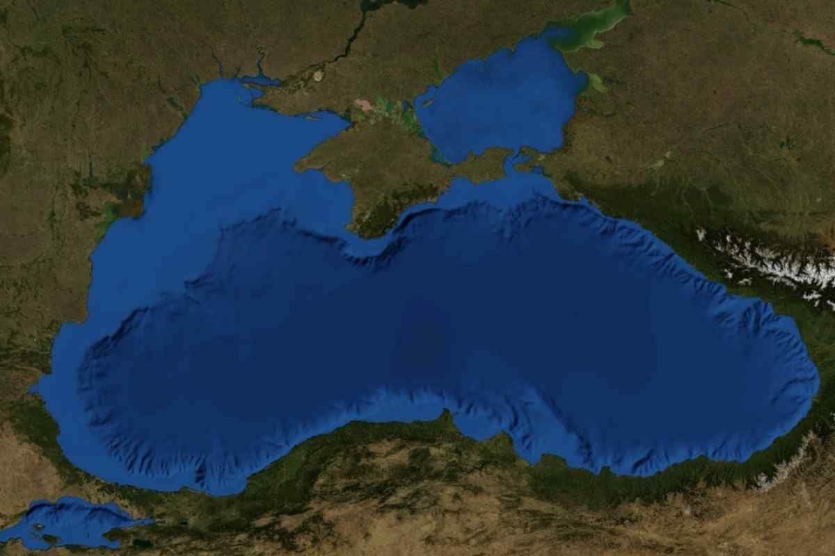 Яка глибина Азовського моря