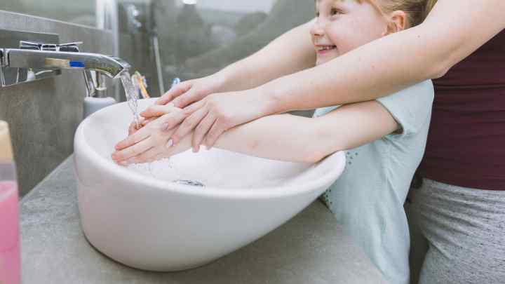 Як мити руки з дітьми