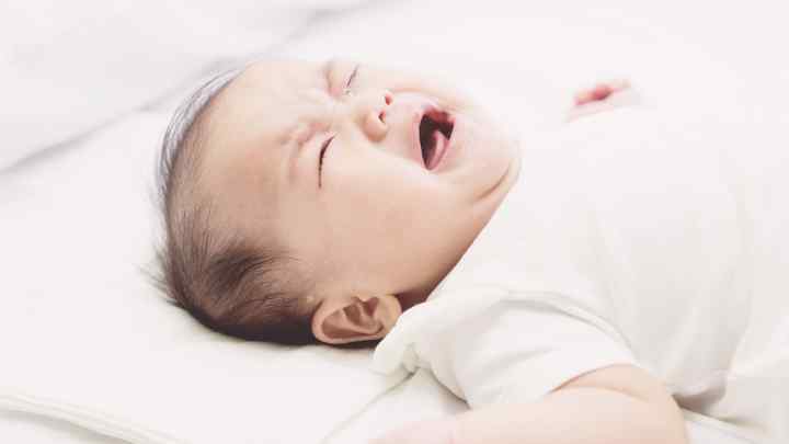Чому діти здригаються уві сні