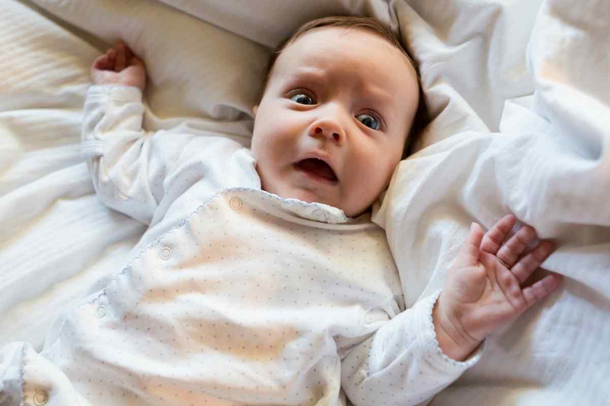 Як зняти переляк у немовляти
