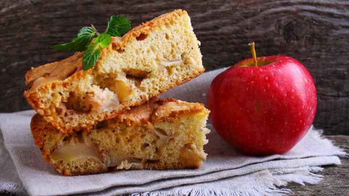 Як приготувати смачний яблучний пиріг